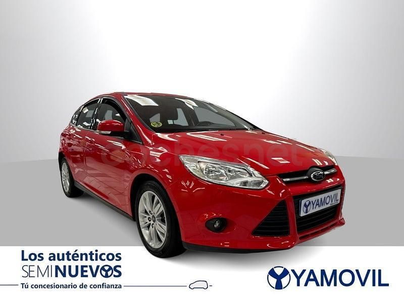 Usado Ford Focus Trend 95 CV (69 kW) 2014 Rojo Utilitario