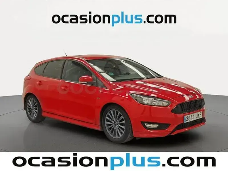 Usado Ford Focus ST-Line 125 CV (91 kW) 2017 Rojo Berlina