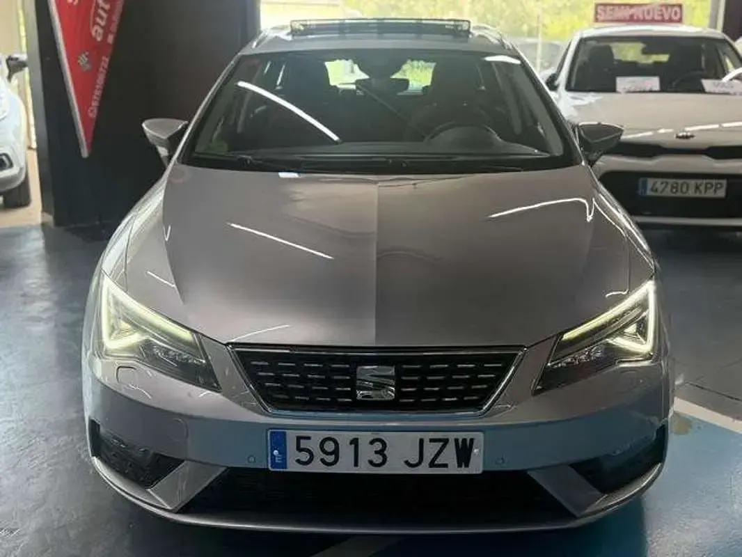 Usado Seat Leon ST Style 150 CV (110 kW) 2017 Gris Familiar
