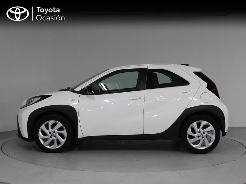 Usado Toyota Aygo X Play 72 CV (52 kW) 2024 Blanco SUV