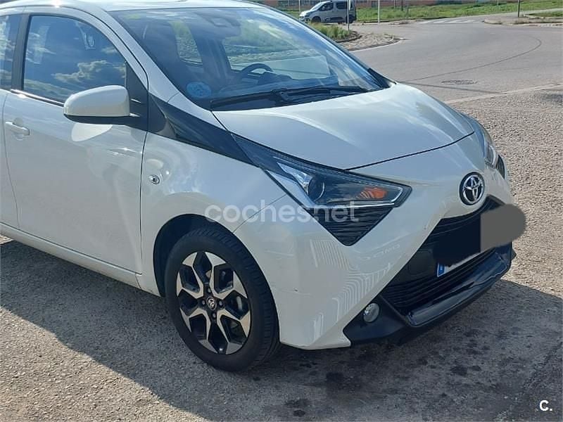 Occasion Toyota Aygo X-play 72 PK (52 kW) 2020 Wit Hatchback