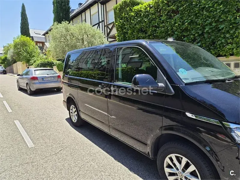 Usado VW Caravelle 150 CV (110 kW) 2022 Negro Van