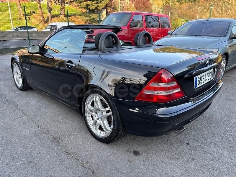 Usado Mercedes SLK200 163 CV (119 kW) 2000 Negro Descapotable