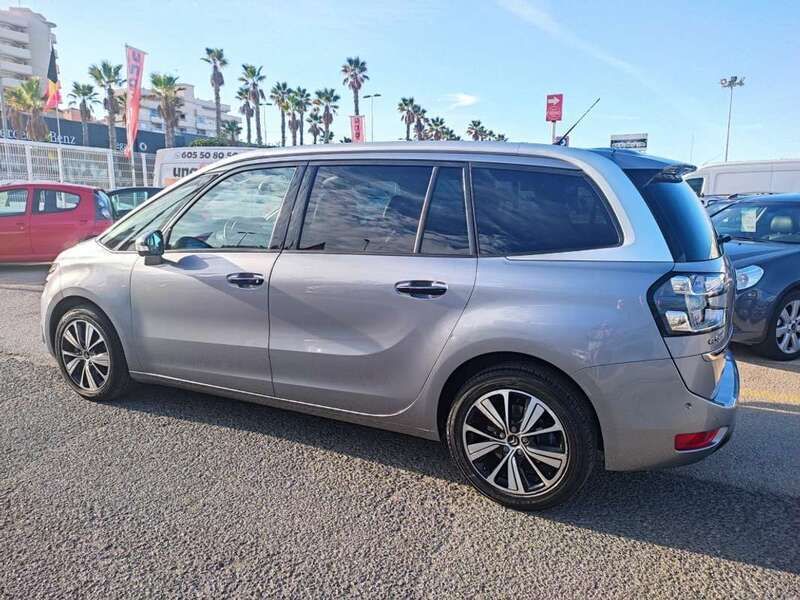 Usado Citroën Grand C4 Picasso Shine 120 CV (88 kW) 2016 Gris Monovolumen