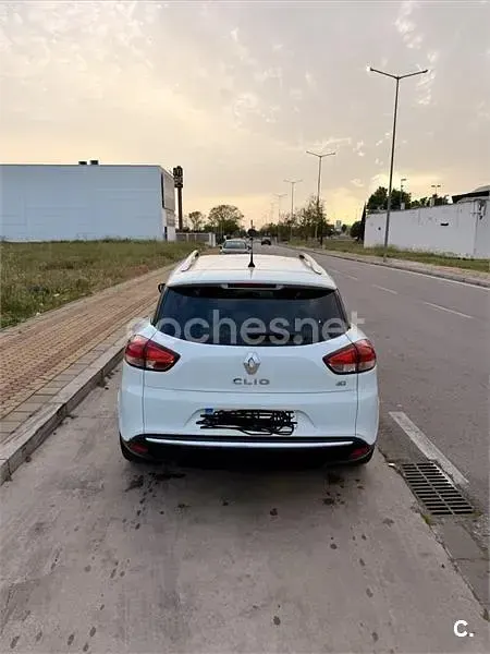 Usado Renault Clio LIMITED 90 CV (66 kW) 2016 Blanco Familiar