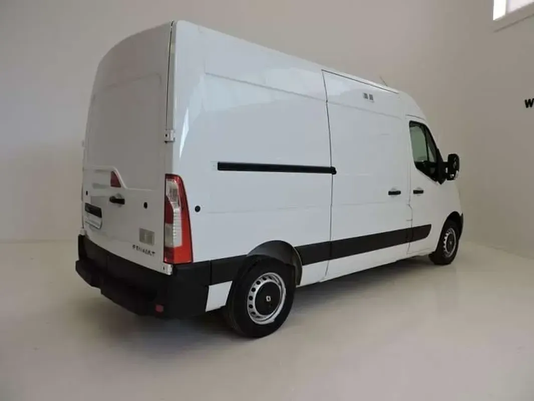 Usado Renault Master 110 CV (80 kW) 2019 Blanco Van