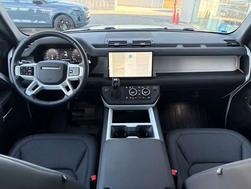 Usado Land Rover Defender S 249 CV (183 kW) 2025 Blanco SUV