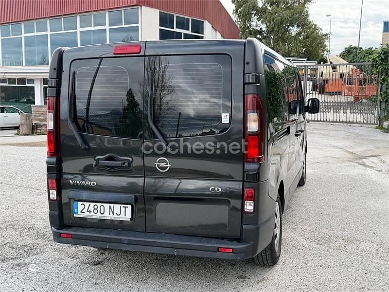 Usado Renault Trafic 120 CV (88 kW) 2019 Negro Monovolumen