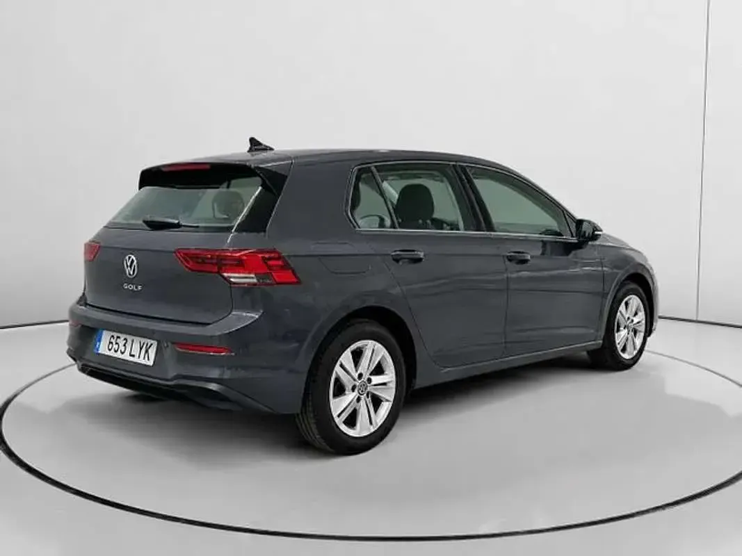 Usado VW Golf VIII 116 CV (85 kW) 2022 Gris Utilitario