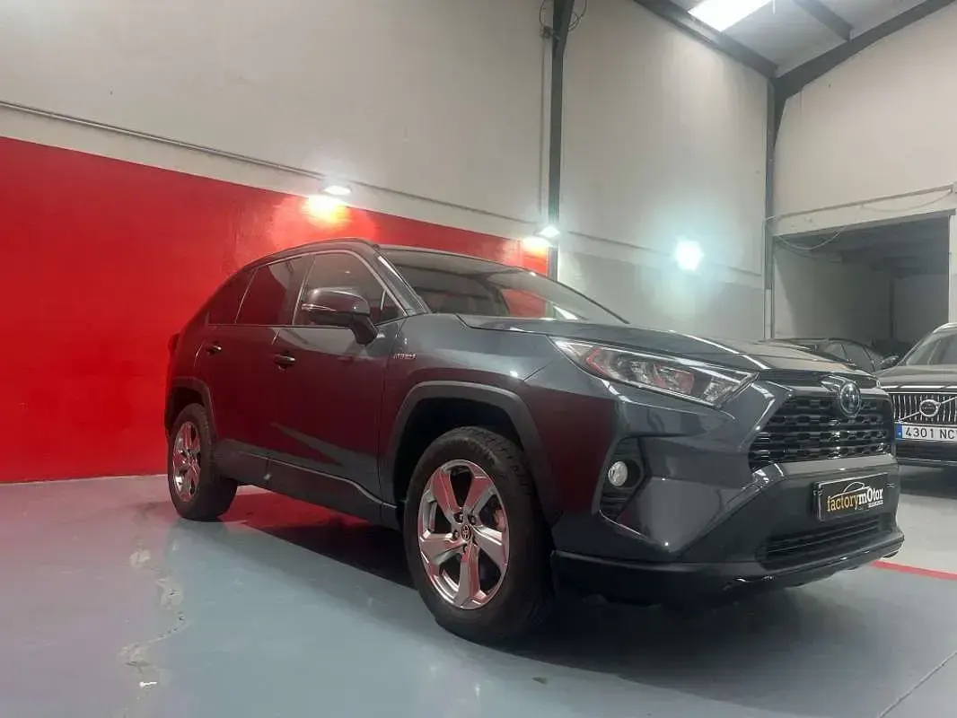 Usado Toyota RAV4 Hybrid Advance 222 CV (163 kW) 2021 Gris SUV