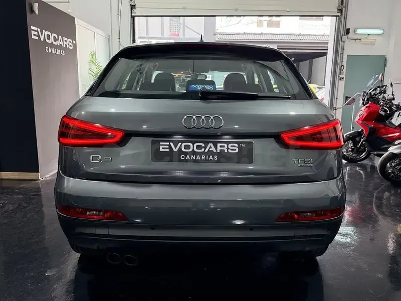 Usado Audi Q3 Ambition 211 CV (155 kW) 2014 Gris / plata SUV
