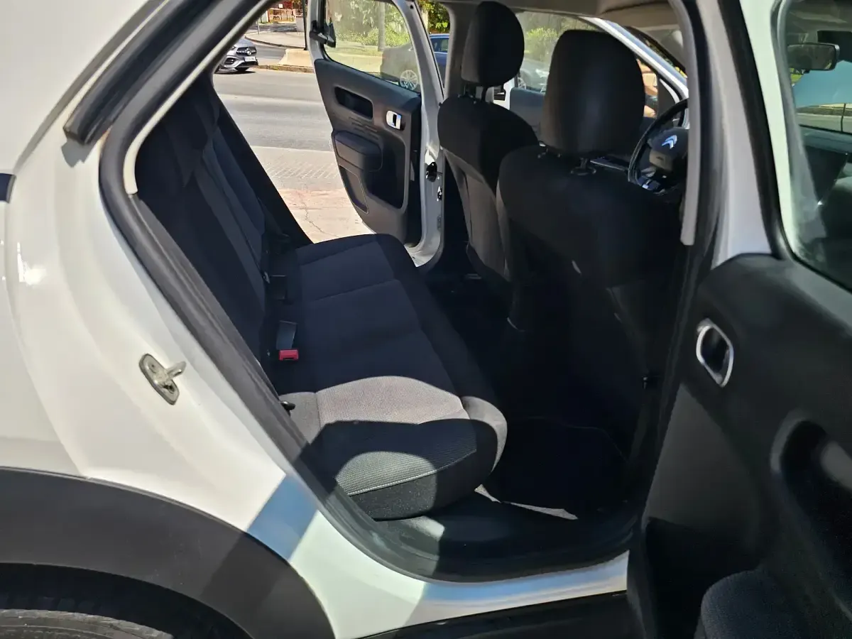 Usado Citroën C4 Cactus Feel 99 CV (72 kW) 2016 Blanco Utilitario