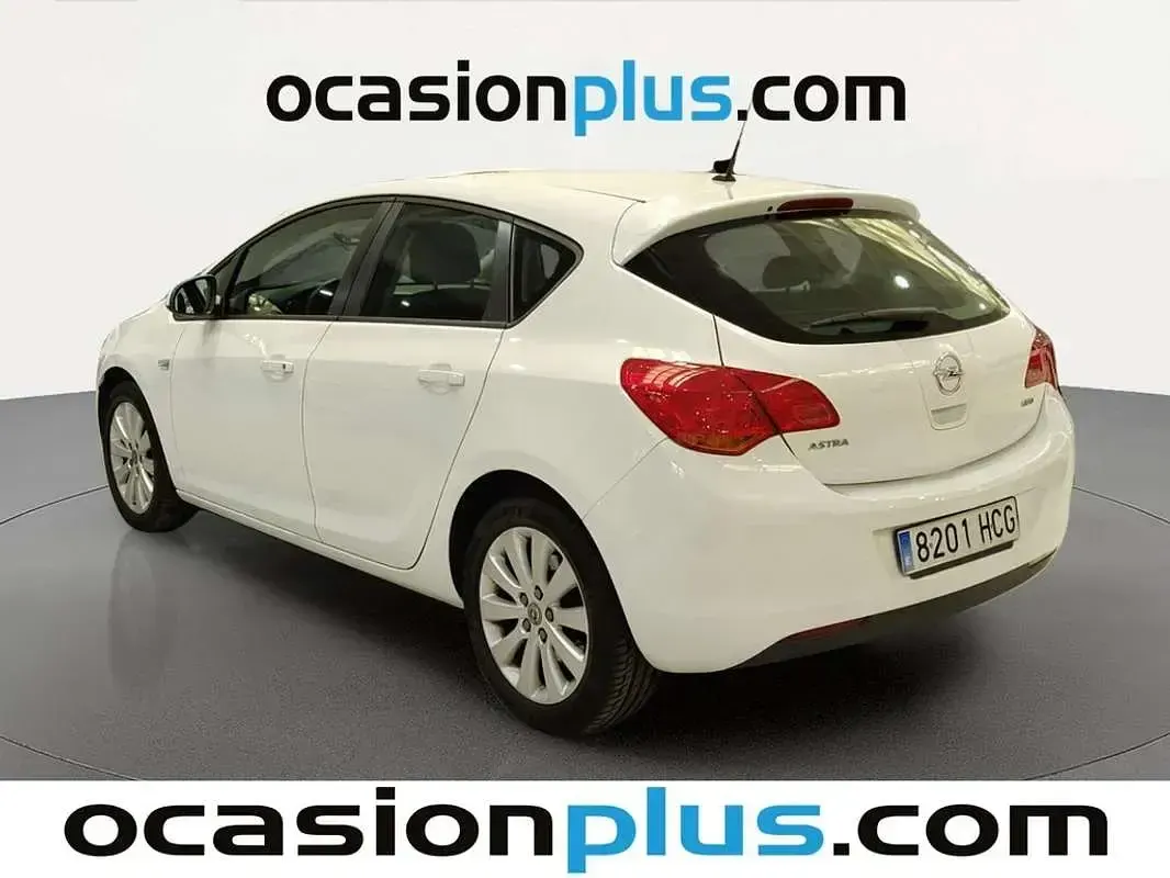 Usado Opel Astra Enjoy 110 CV (80 kW) 2011 Blanco Utilitario