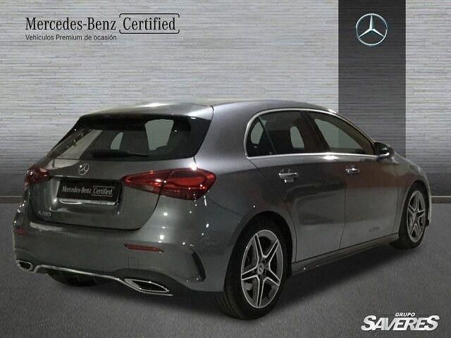 Usado Mercedes A200 AMG line 163 CV (119 kW) 2023 Gris montaña Utilitario
