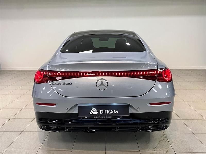 Nuevo Mercedes CLA220 190 CV (139 kW) 2026 Gris Berlina