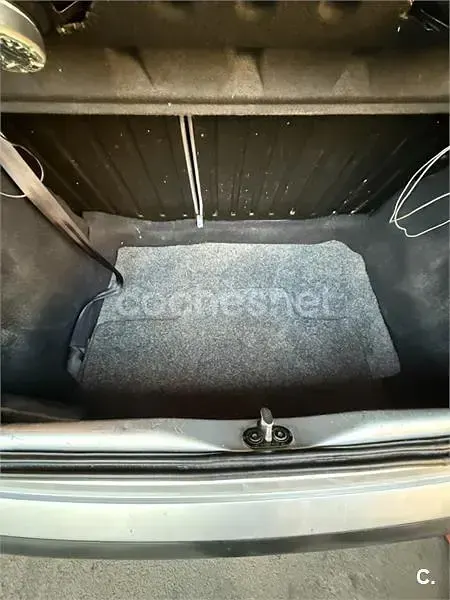 Usado Seat Ibiza Sport 75 CV (55 kW) 2001 Gris / plata Utilitario