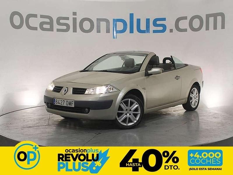 Usado Renault Mégane Cabriolet Privilege 120 CV (88 kW) 2005 Beige Descapotable