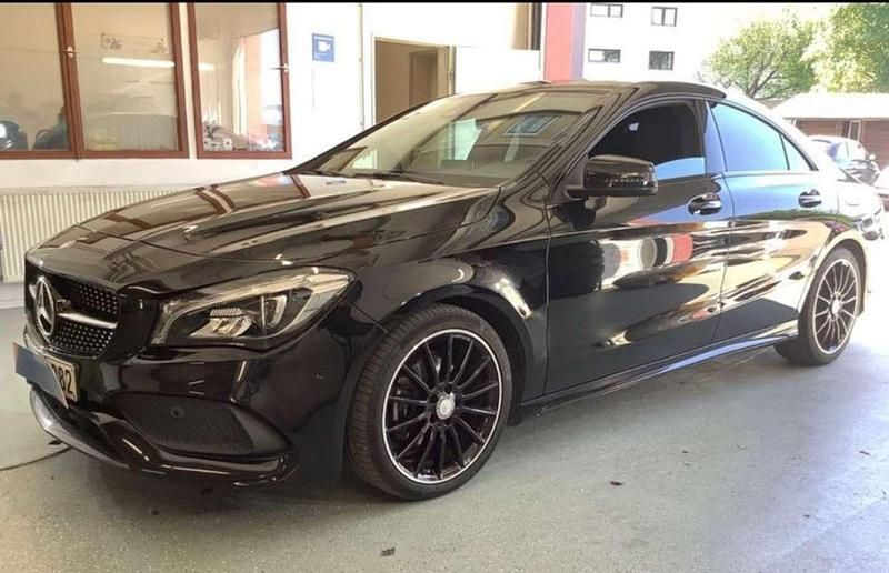 Negro Usado 2017 Mercedes CLA200 AMG line Coupe | 24.990 € (Un poco caro) - Imagen 1/4