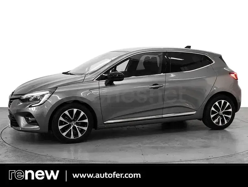 Usado Renault Clio V Techno 100 CV (73 kW) 2023 Gris / plata Berlina