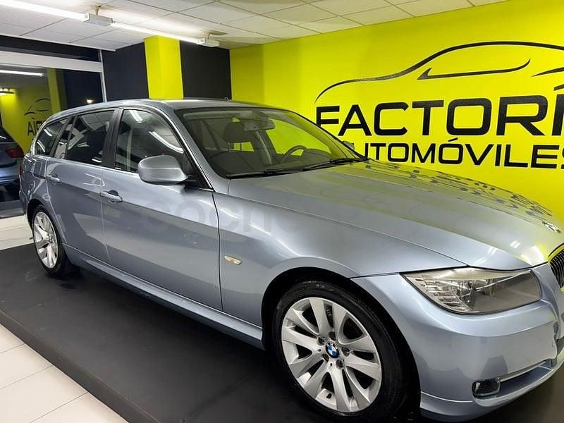 Usado BMW 318 143 CV (105 kW) 2011 Azul Familiar