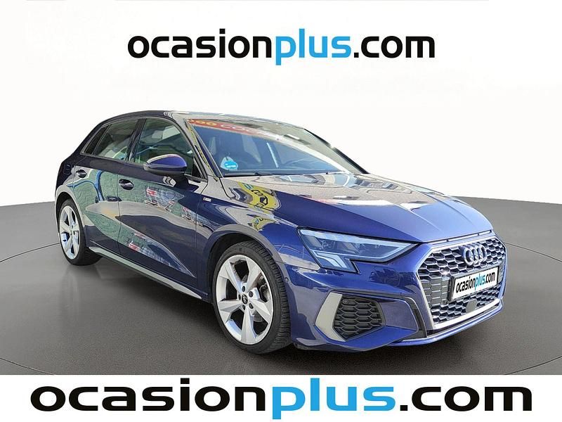 Käytetty Audi A3 S-Line 150 HP (110 kW) 2023 Sininen Sedan
