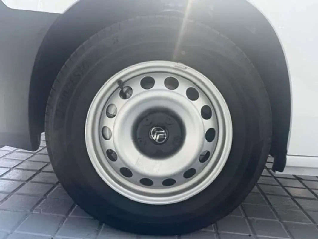 Usado Citroën Berlingo 36 kW (50 CV) 2025 Blanco Monovolumen