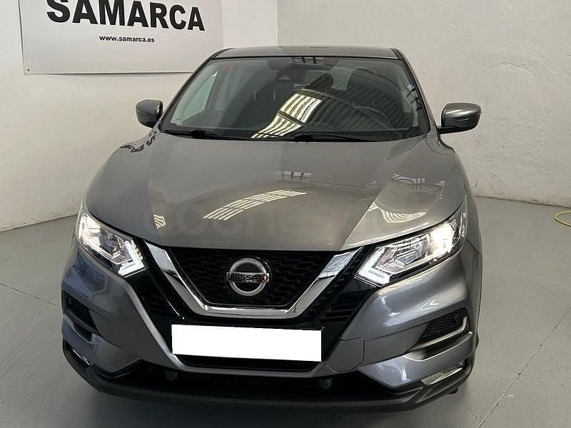 Usado Nissan Qashqai N-Connecta 116 CV (85 kW) 2020 Gris / plata SUV