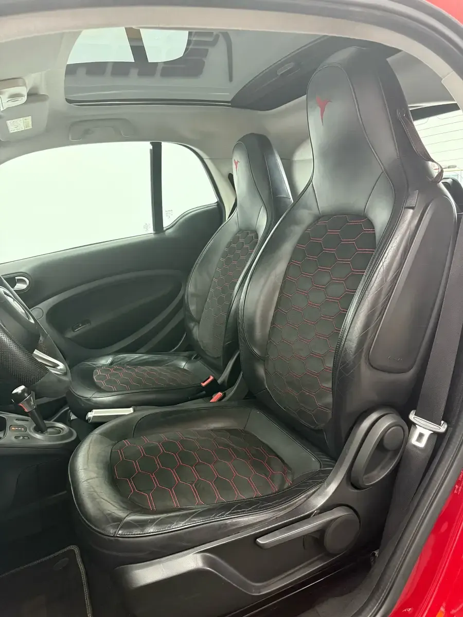 Usado Smart ForTwo Coupé 90 CV (66 kW) 2016 Blanco Coupe