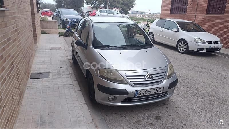 Usado Citroën C3 70 CV (51 kW) 2003 Gris / plata Berlina