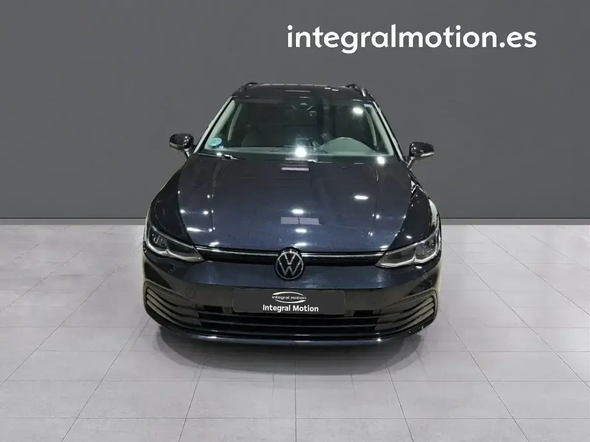 Usado VW Golf VIII 110 CV (80 kW) 2022 Negro Familiar