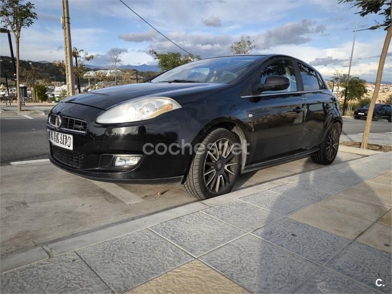 Negro Usado 2008 Fiat Bravo Dynamic Utilitario | 4500 € (Precio justo) - Imagen 1/4