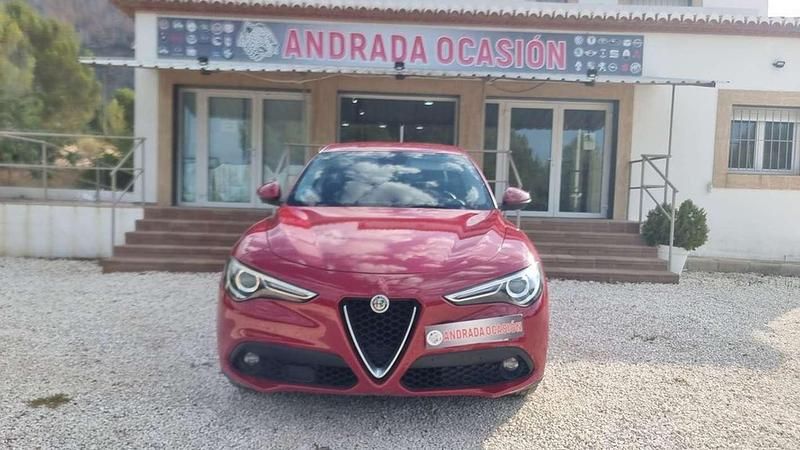 Usado Alfa Romeo Stelvio 179 CV (131 kW) 2018 Burdeos SUV
