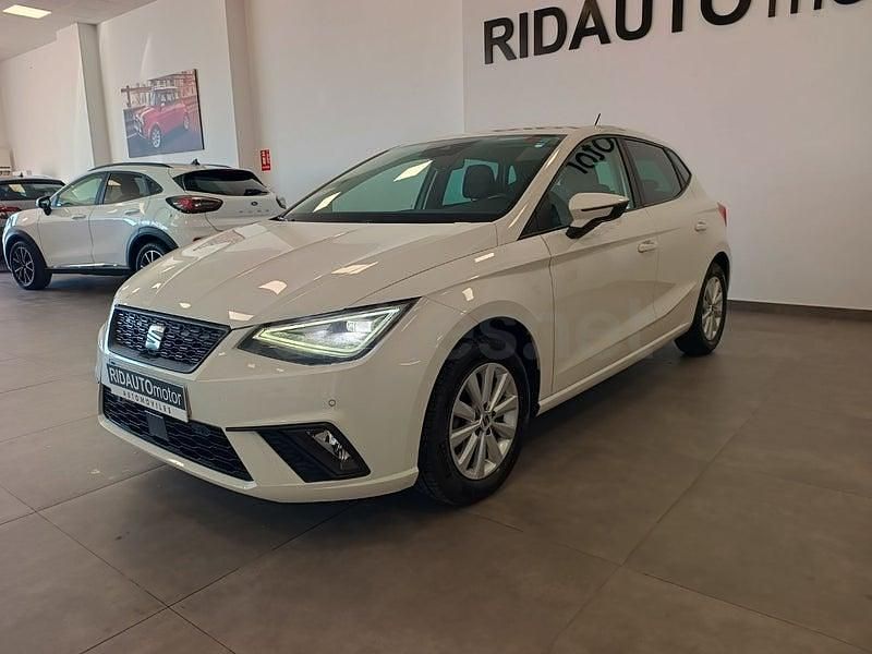 Usado Seat Ibiza Style Plus 110 CV (80 kW) 2021 Blanco Utilitario