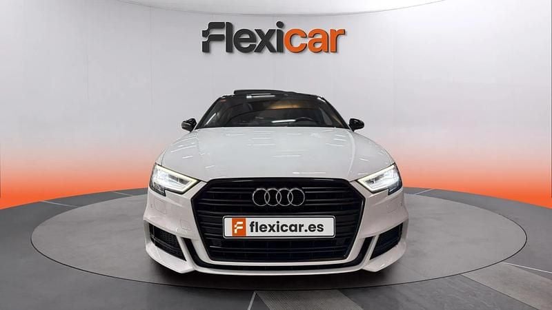 Käytetty Audi A3 S-Line 150 HP (110 kW) 2019 Valkoinen Sedan