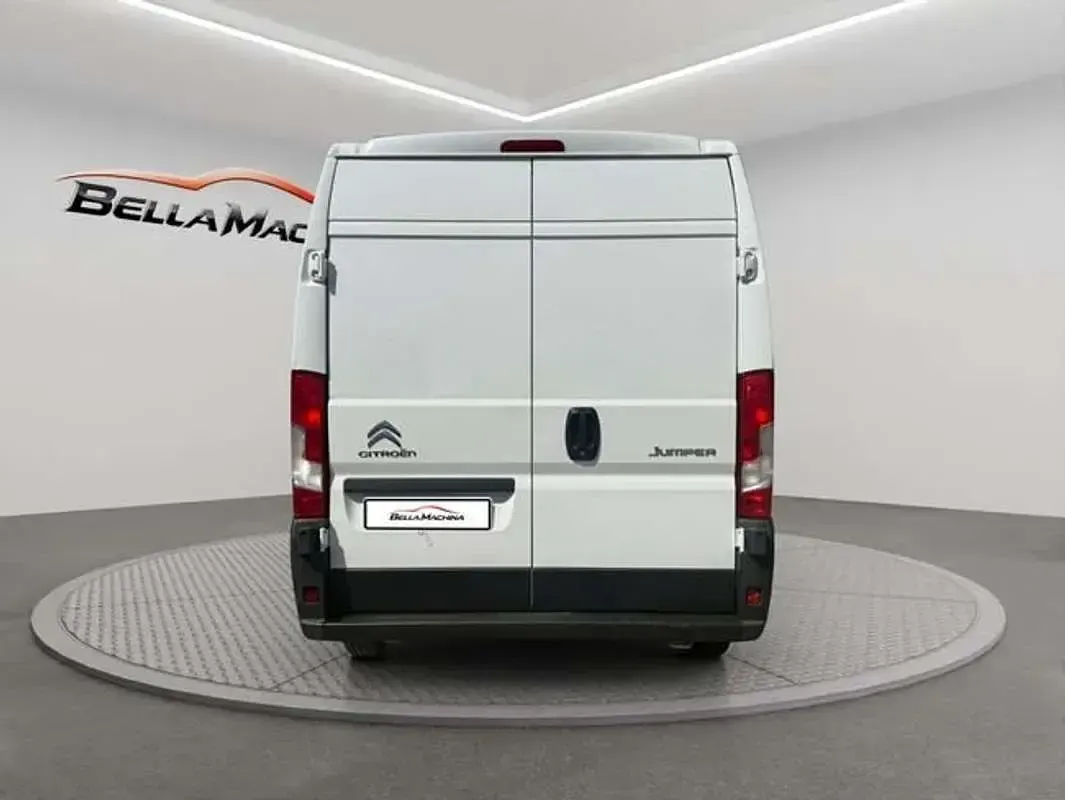 Usado Citroën Jumper 121 CV (88 kW) 2022 Blanco Monovolumen