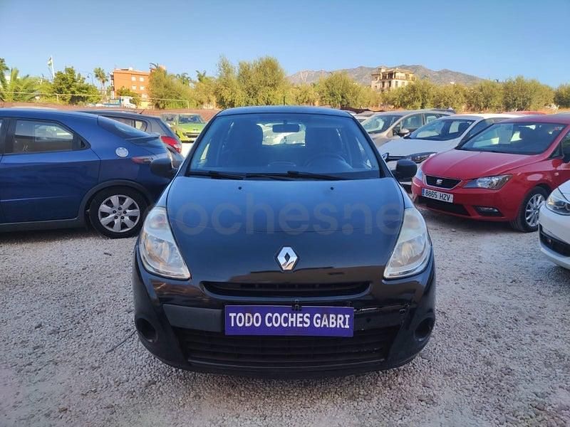Usado Renault Clio II Authentique 90 CV (66 kW) 2011 Negro Berlina