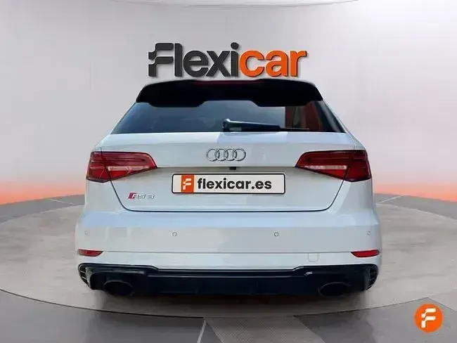 Usado Audi RS3 400 CV (294 kW) 2018 Blanco Berlina