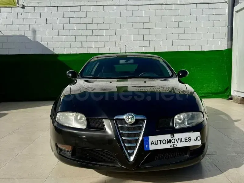 Usado Alfa Romeo GT 165 CV (121 kW) 2007 Negro Coupe