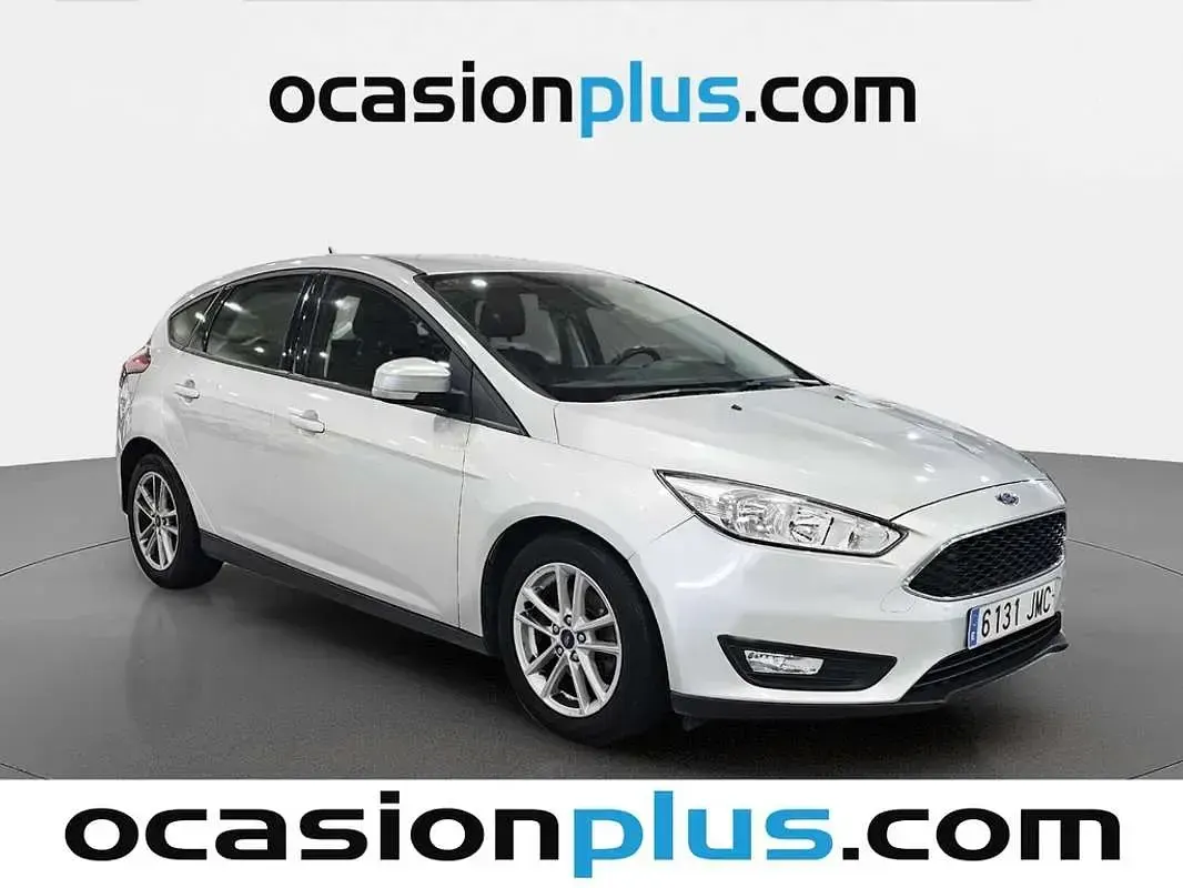 Usado Ford Focus Trend+ 125 CV (91 kW) 2016 Gris Utilitario