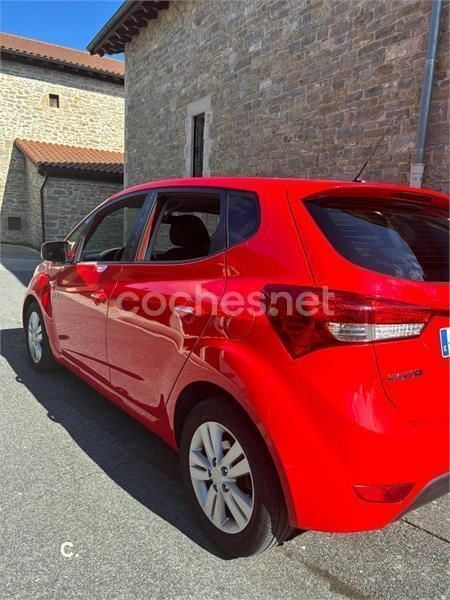 Usado Hyundai ix20 115 CV (84 kW) 2013 Rojo Utilitario
