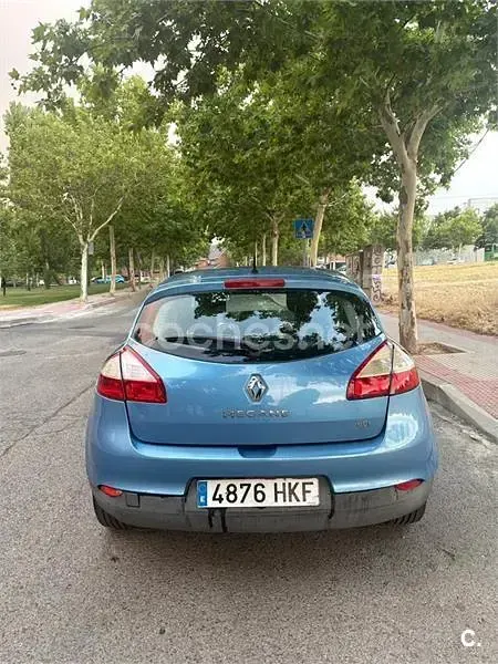 Usado Renault Mégane III Dynamique 110 CV (80 kW) 2012 Azul Berlina