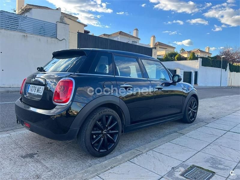 Usado Mini Cooper D 116 CV (85 kW) 2017 Negro Utilitario