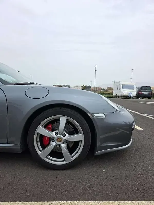 Käytetty Porsche Cayman 295 HP (216 kW) 2006 Harmaa Coupe - kaksiovinen