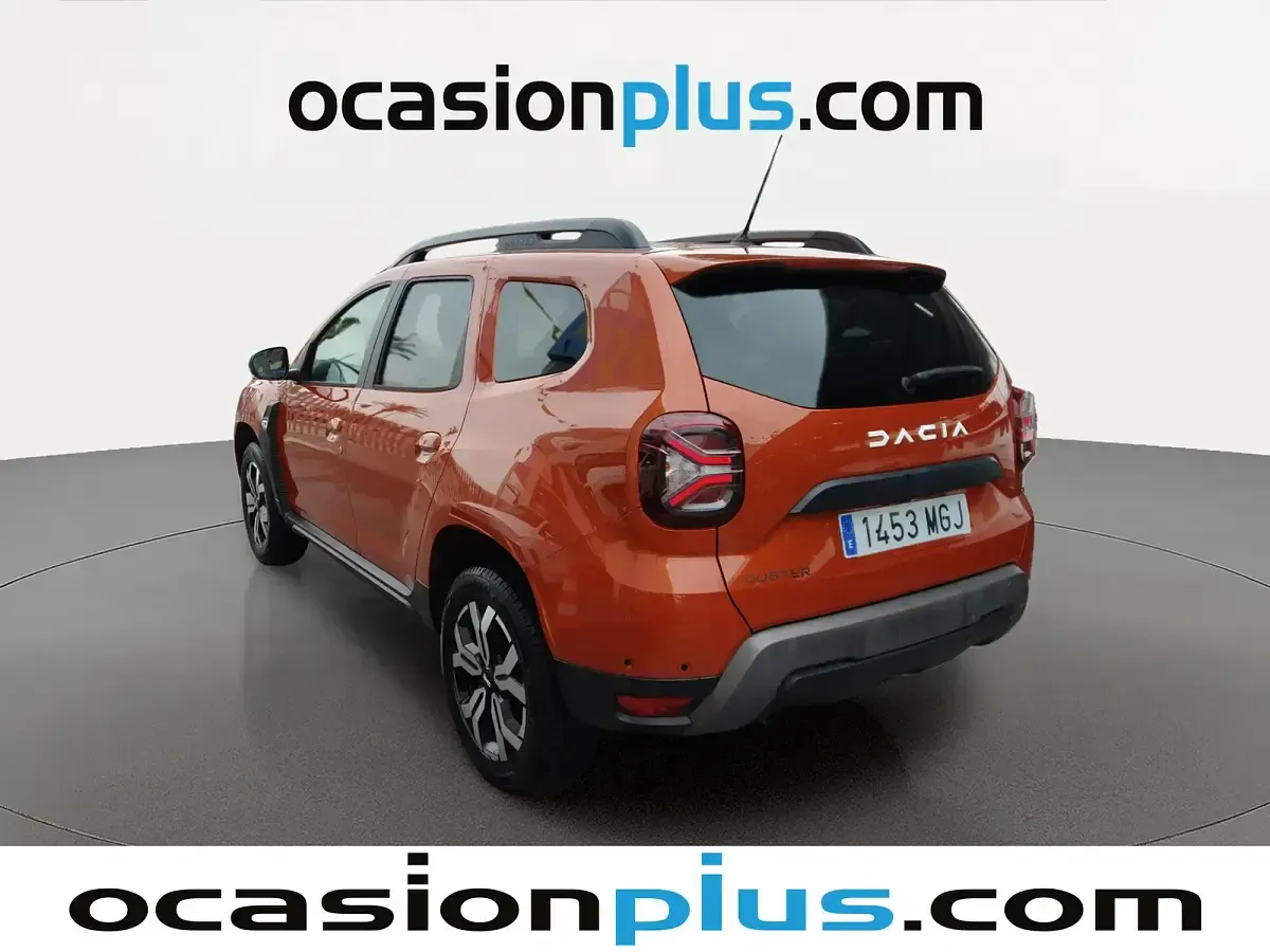 Käytetty Dacia Duster Journey 100 HP (73 kW) 2023 Oranssi Katumaasturi