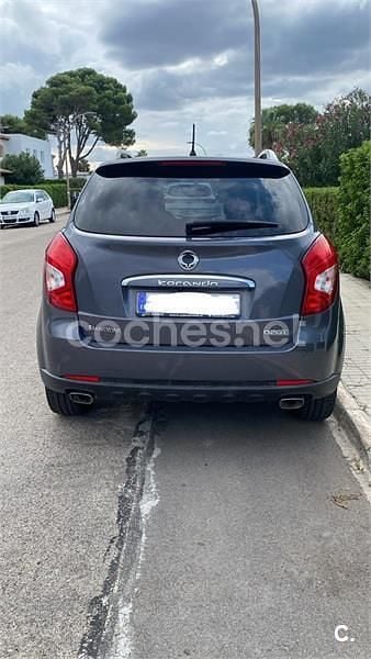 Gris / plata Usado 2015 Ssangyong (KGM) Korando Premium Plus SUV | 12.600 € - Imagen 1/2