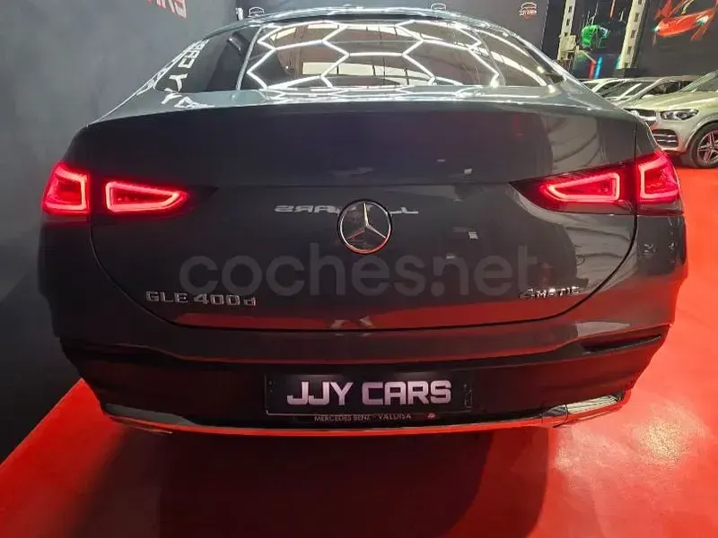 Usado Mercedes GLE400 330 CV (242 kW) 2022 Gris / plata Coupe