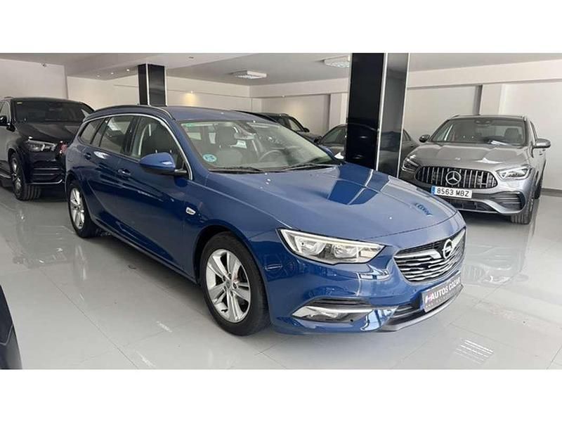 Azul Usado 2018 Opel Insignia Selective Familiar | 10.900 € (Precio justo) - Imagen 1/4
