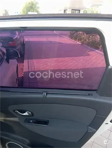 Usado Renault Scénic III Life 115 CV (84 kW) 2016 Blanco Monovolumen