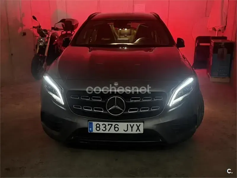 Usado Mercedes GLA200 136 CV (100 kW) 2017 Gris / plata SUV