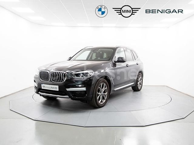 Gris / plata Usado 2021 BMW X3 Comfort Edition SUV | 35.900 € (Un poco caro) - Imagen 1/4